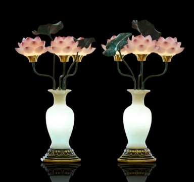 Đèn lưu ly Sen Hồng , thân ngọc Lộc bình